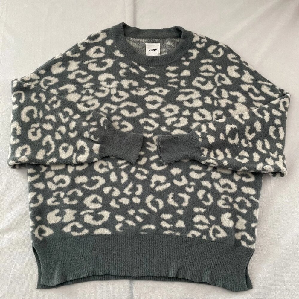NWOT Aerie Womens Gray Drop Shoulder Supersoft Oversized Leopard Sweater Size XL